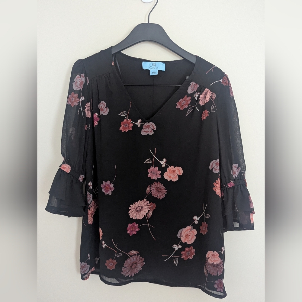 CeCe Romantic Memories Off-the-Shoulder Top